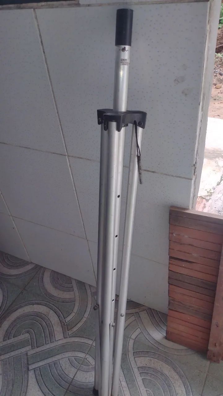 Tripé para caixa ativa - Foto 2