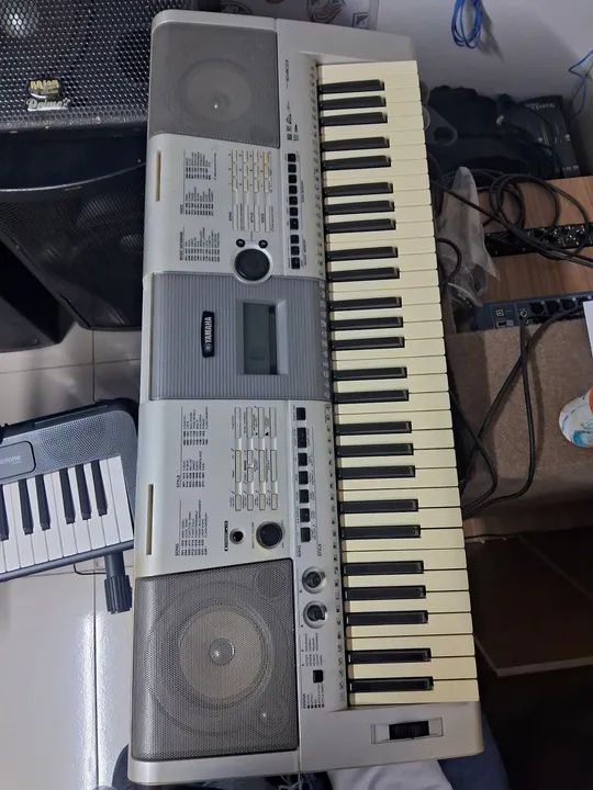 Teclado Yamaha PSR-E333