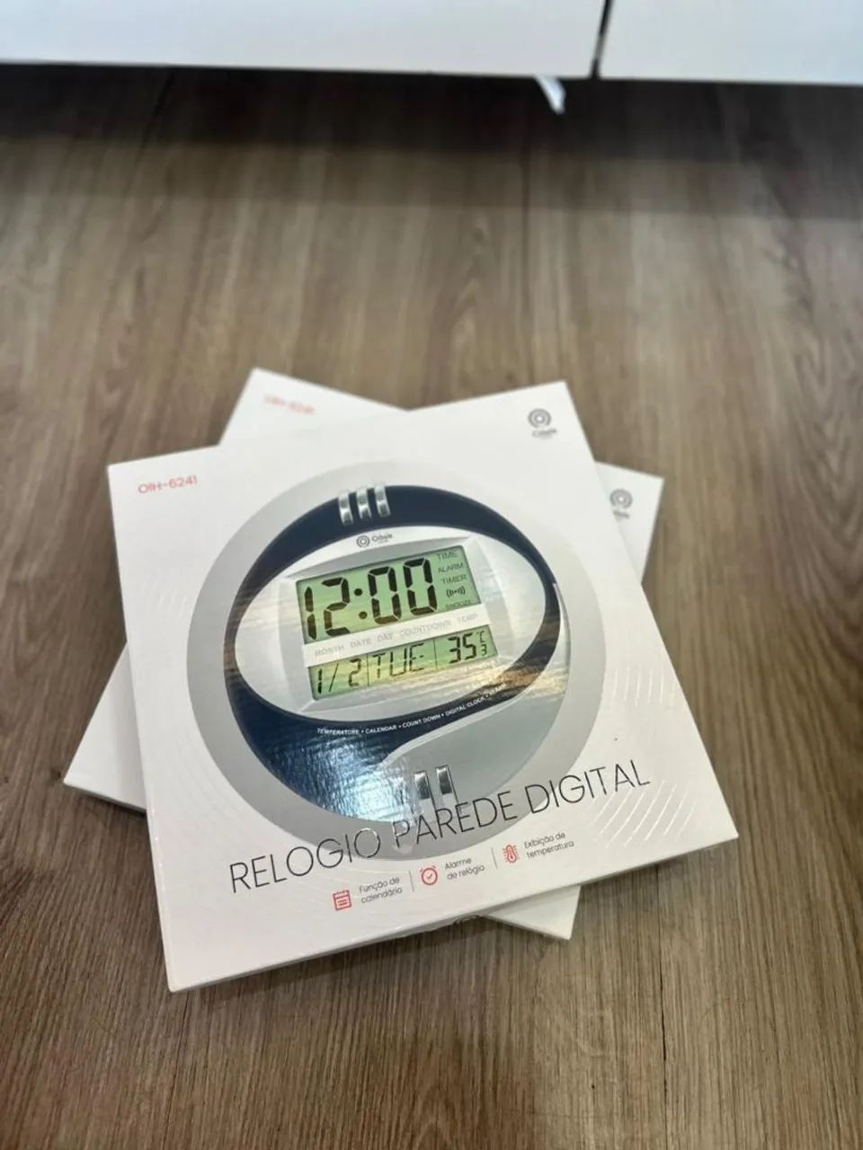 Wall-mounted digital clock