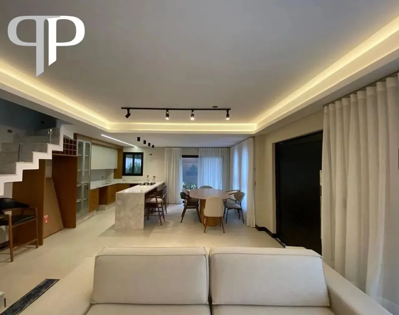 Casa em condominio fechado 3 dormitórios 178 m - Santo Inácio - Curitiba PR