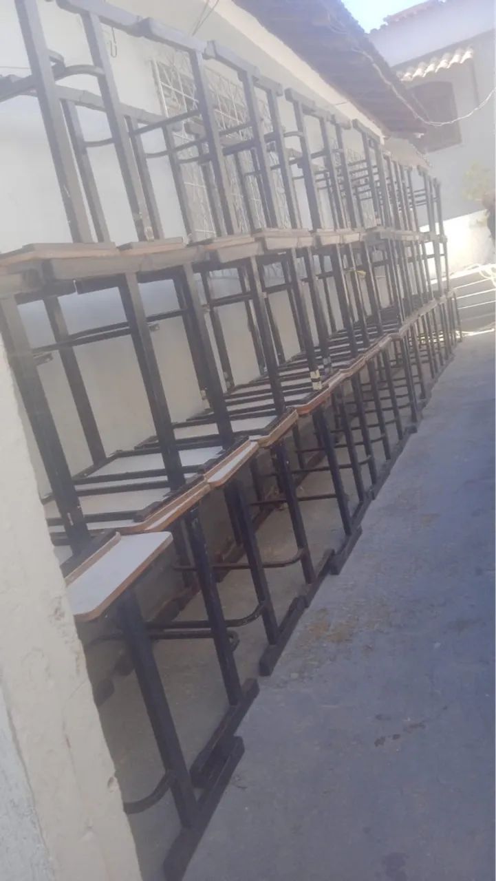 Mesas escolares com estrutura em metal - Foto 3
