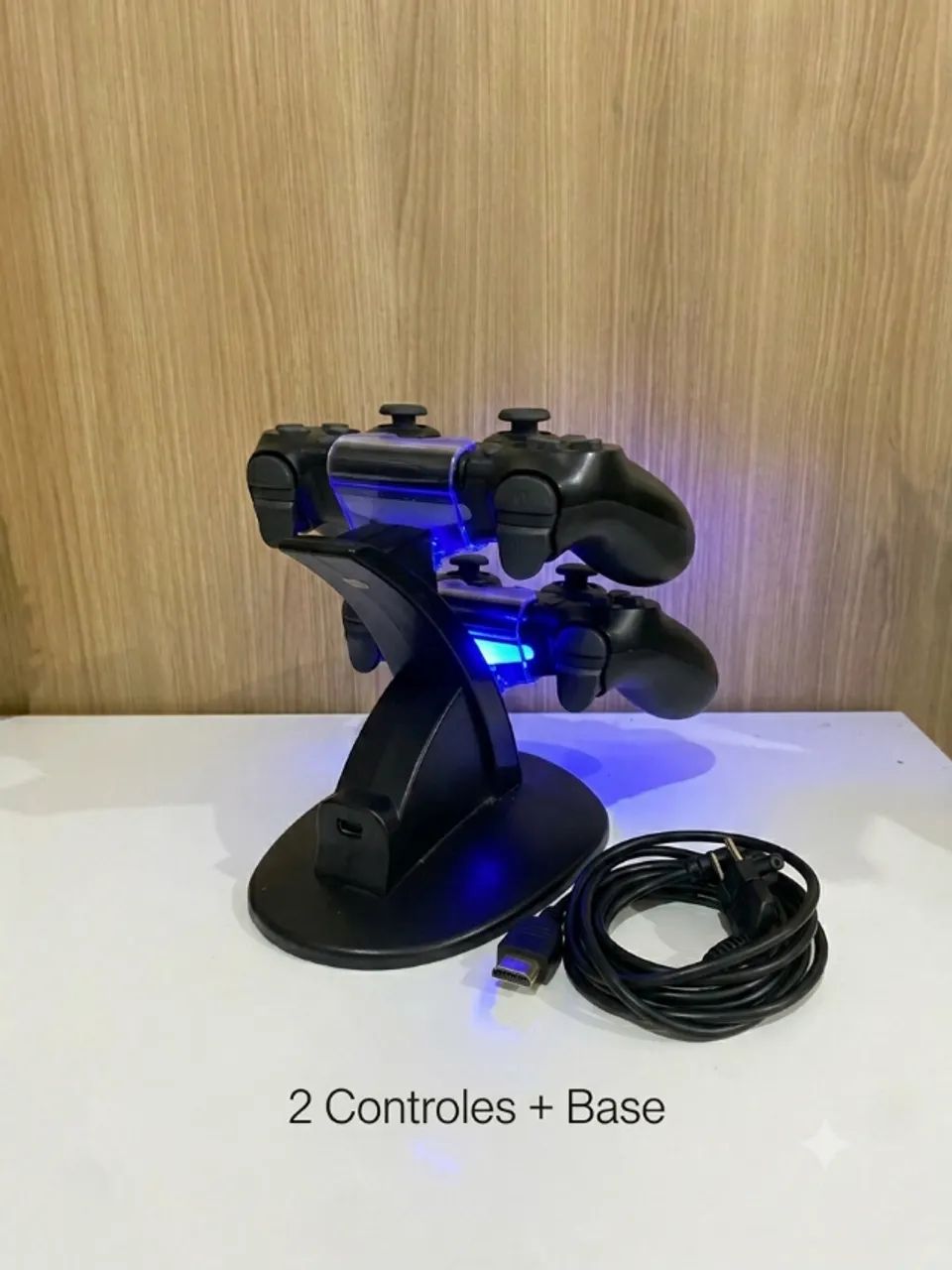 Ps4 Slim + 2 controles e base de carregamento  - Foto 2