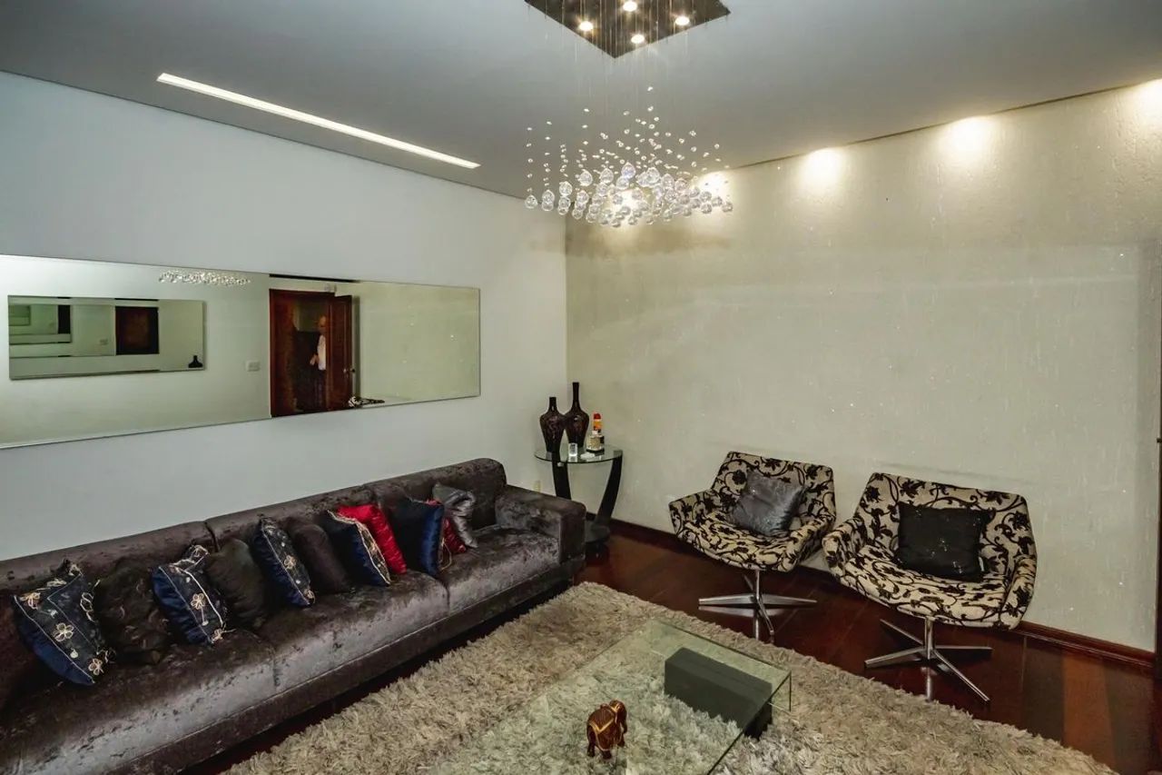 Casa à Venda - Santa Rosa, 3 Quartos, 300 m2