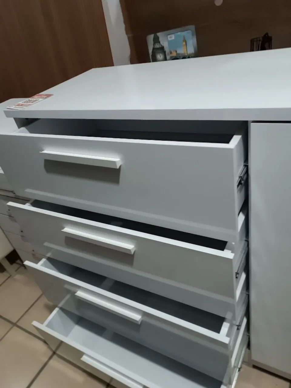 Cômoda de 4gavetas e 1 Porta - Foto 4