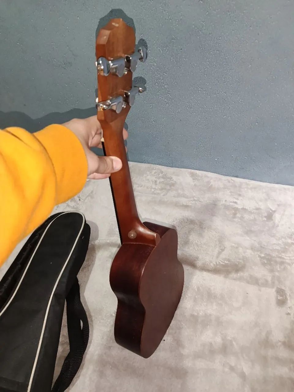 Ukulele semi-novo  - Foto 4