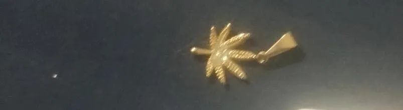 Pingente da maconha 