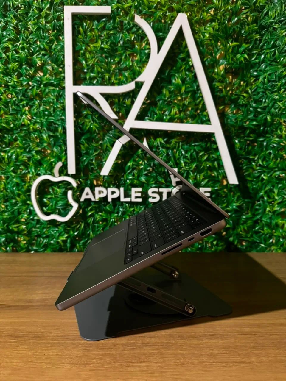 MacBook Pro M1 16GB 512GB 充放電313 残量84% MacBook Pro M1 Pro 14 inch 16gb ram 512gb SSD - Notebooks - Jardim