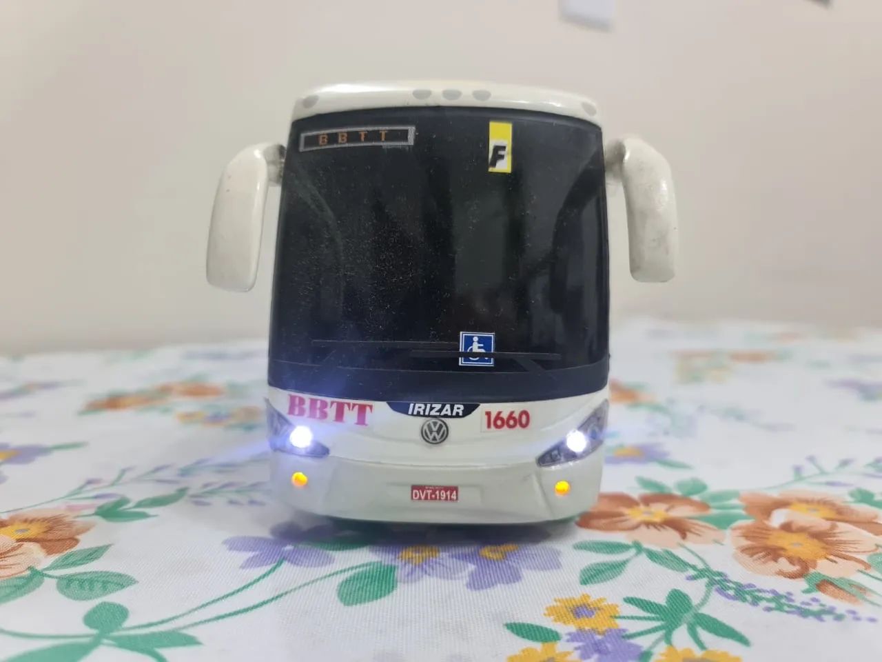 Bbtt réplica miniatura com luzes  - Foto 3