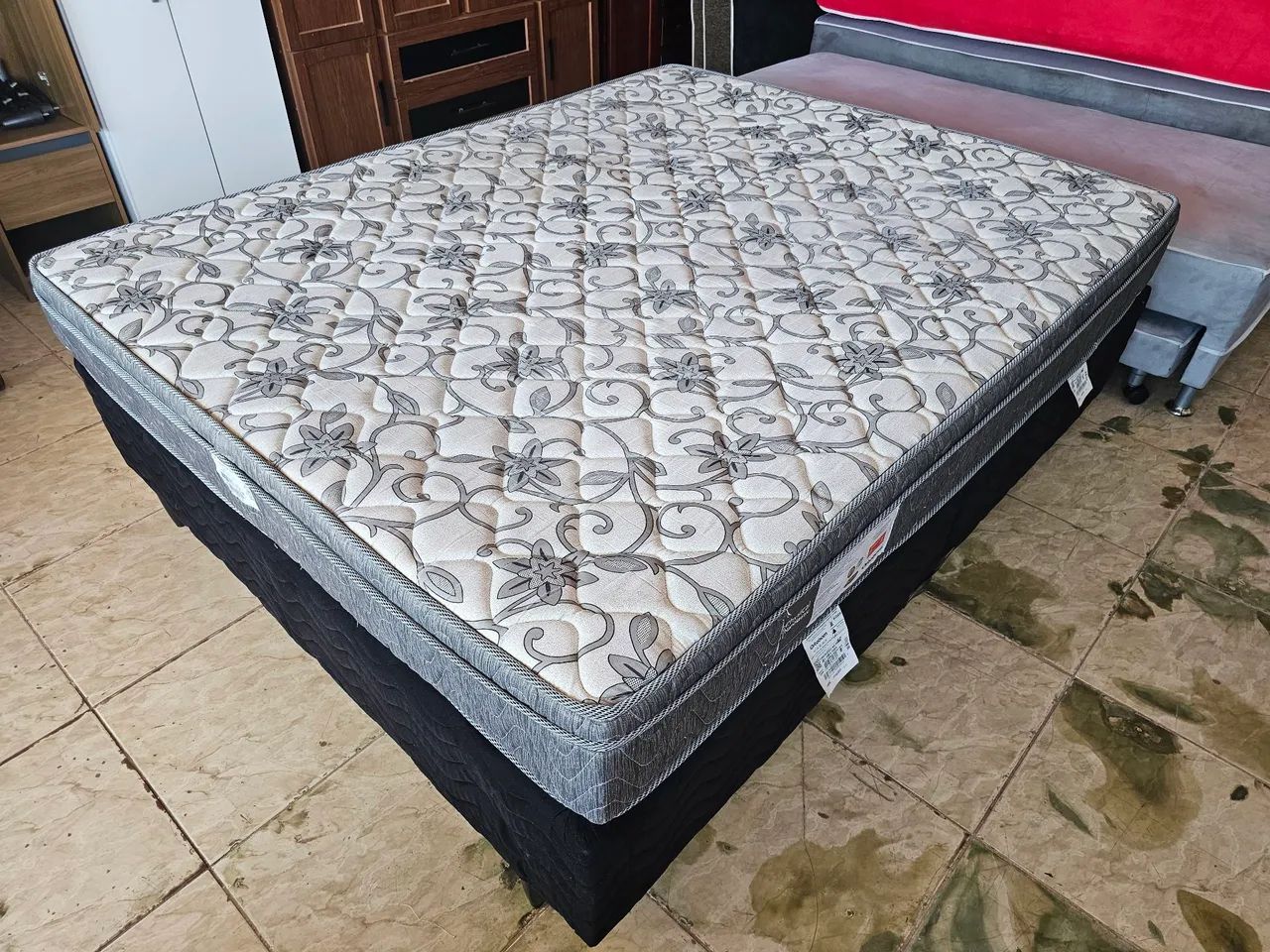 Cama box queen usada Molas bonnel  - Foto 2