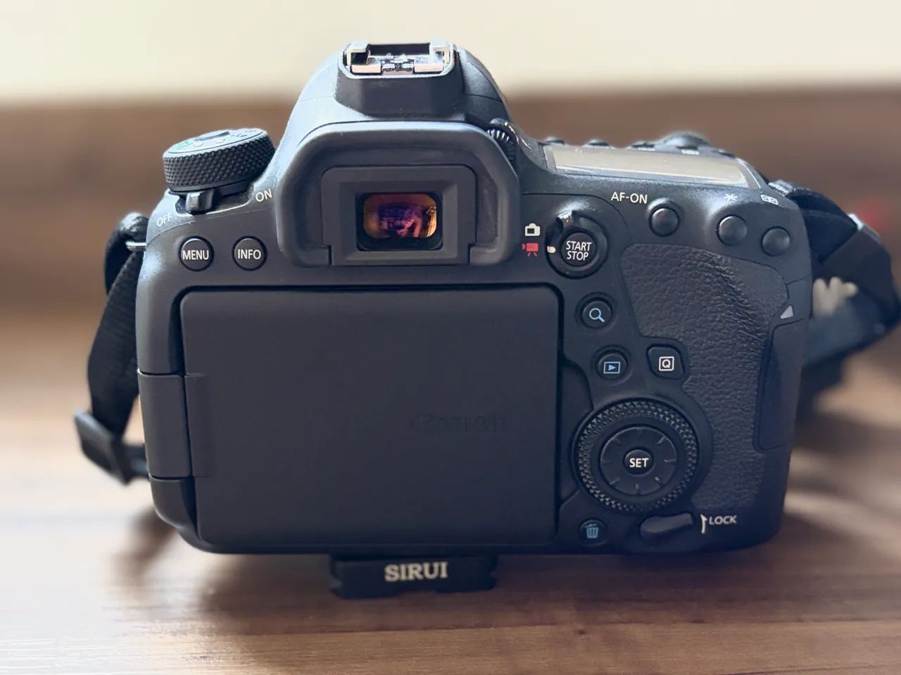 Câmera Canon EOS 6D Mark II - 12 mil cliques  - Foto 3