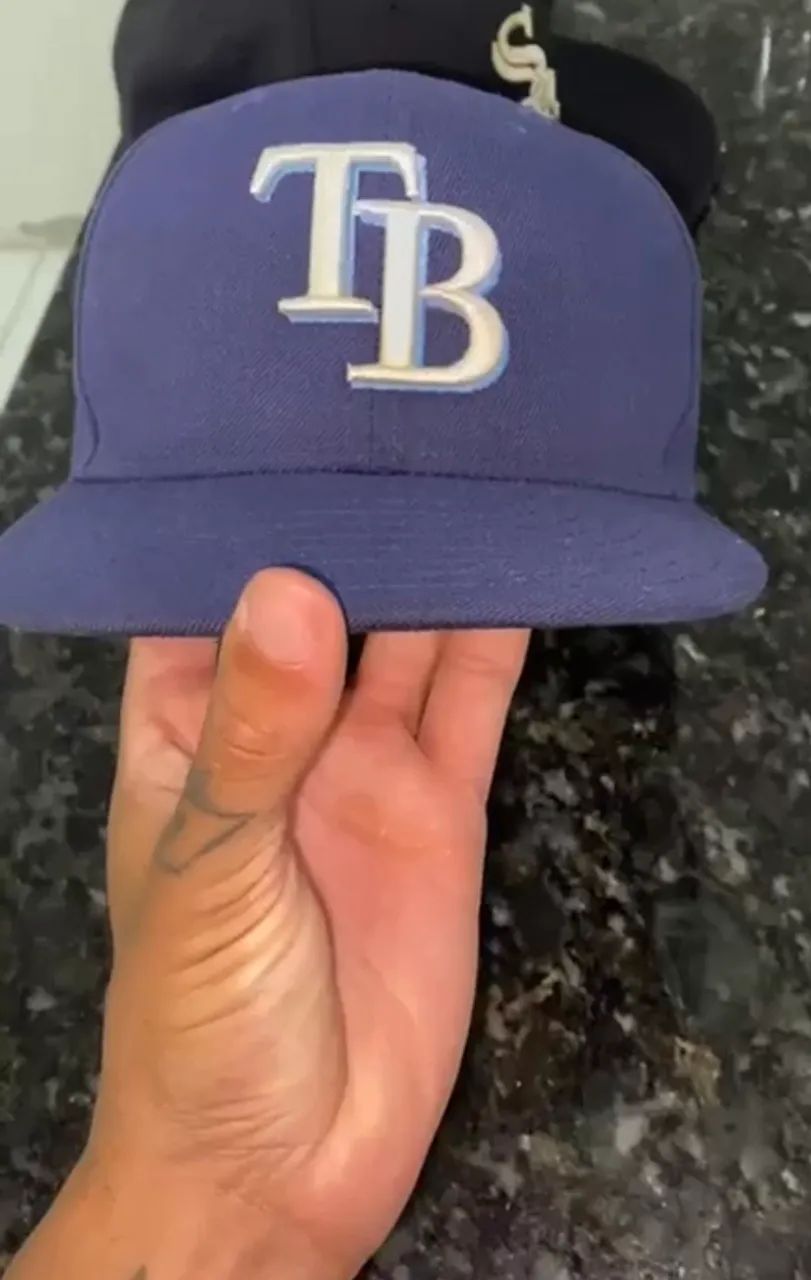 Vendo 4 boné paga 3  - Foto 3