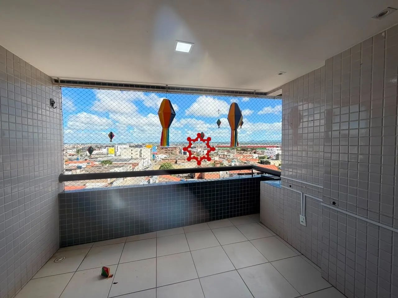 Apartamento no Edifício Clarissa com 110 m2 e 3 quartos, sendo 1 suíte para alugar com R$ 