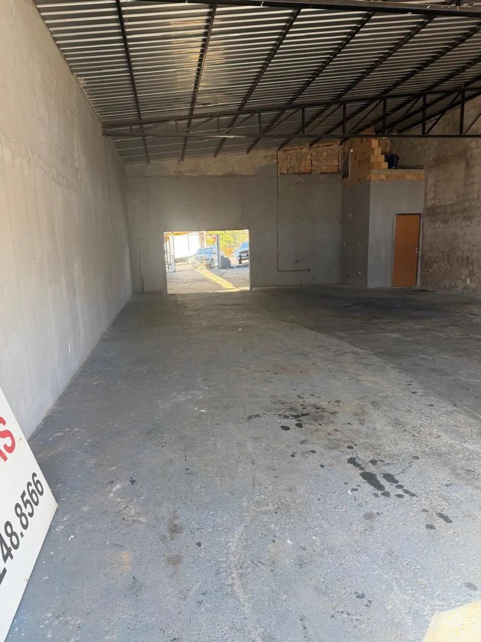 Alugo galpão 125 m2 centro Luziânia  - Foto 3