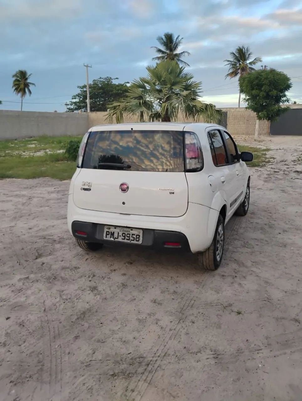 Fiat Uno Evolution 1.4 Fire Flex 8V 5P 2015 - Foto 2