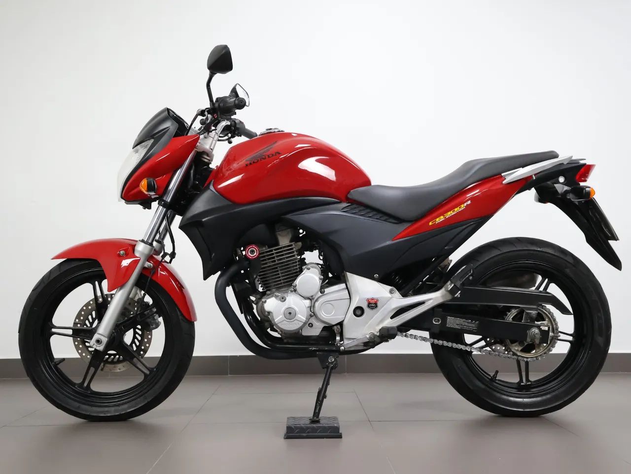 HONDA CB 300R - Foto 2
