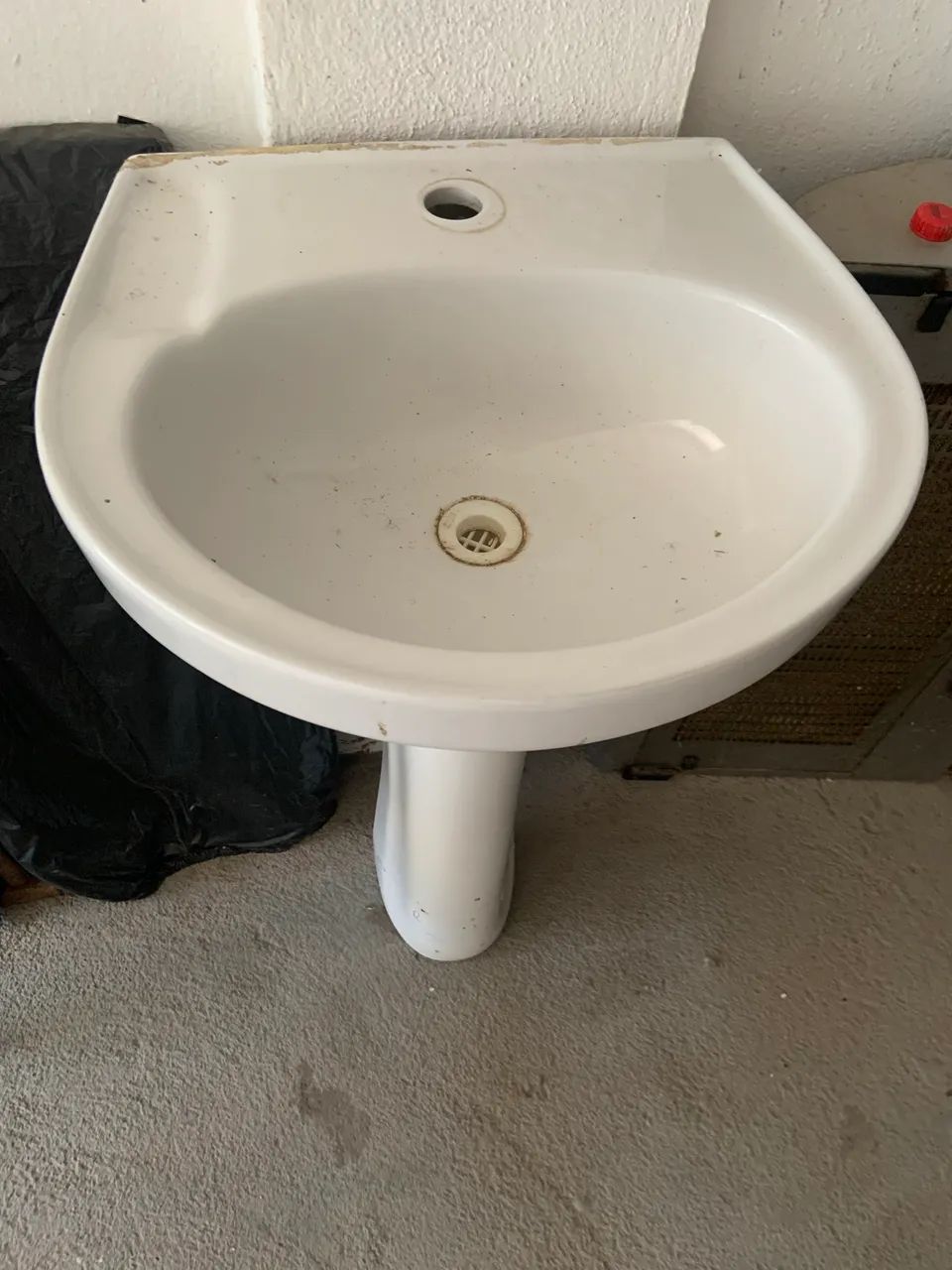 Lavatório de banheiro com coluna cor branco  - Foto 2