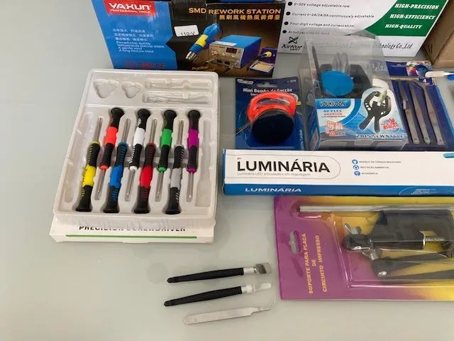 Kit para reparos Celular, mesa separadora, conj. solda e fonte yaxum c/ vários acessórios - Foto 4