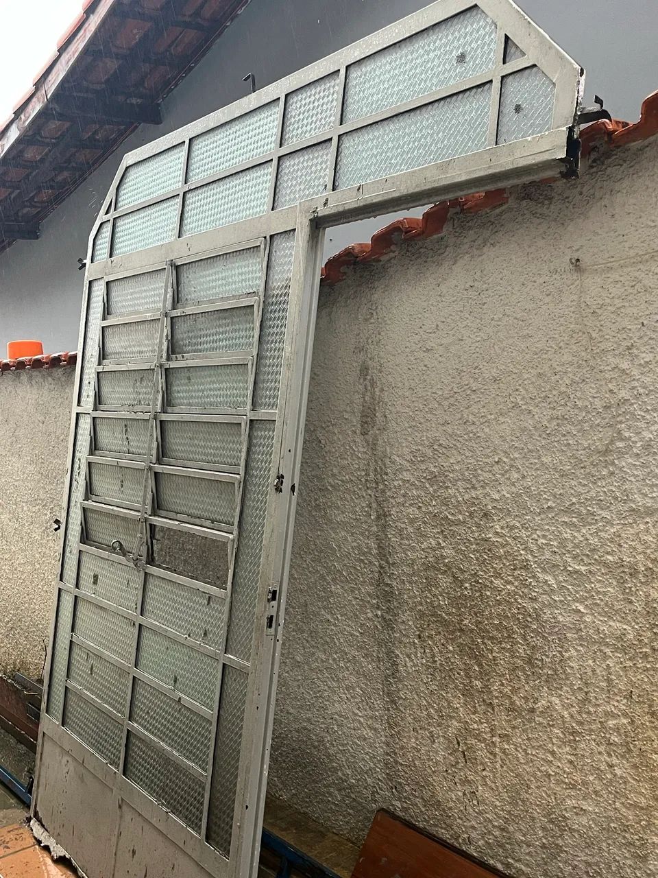 PORTA ANTIGA DE FERRO 