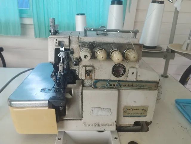 Máquina de costura overloque ponto conjugado 