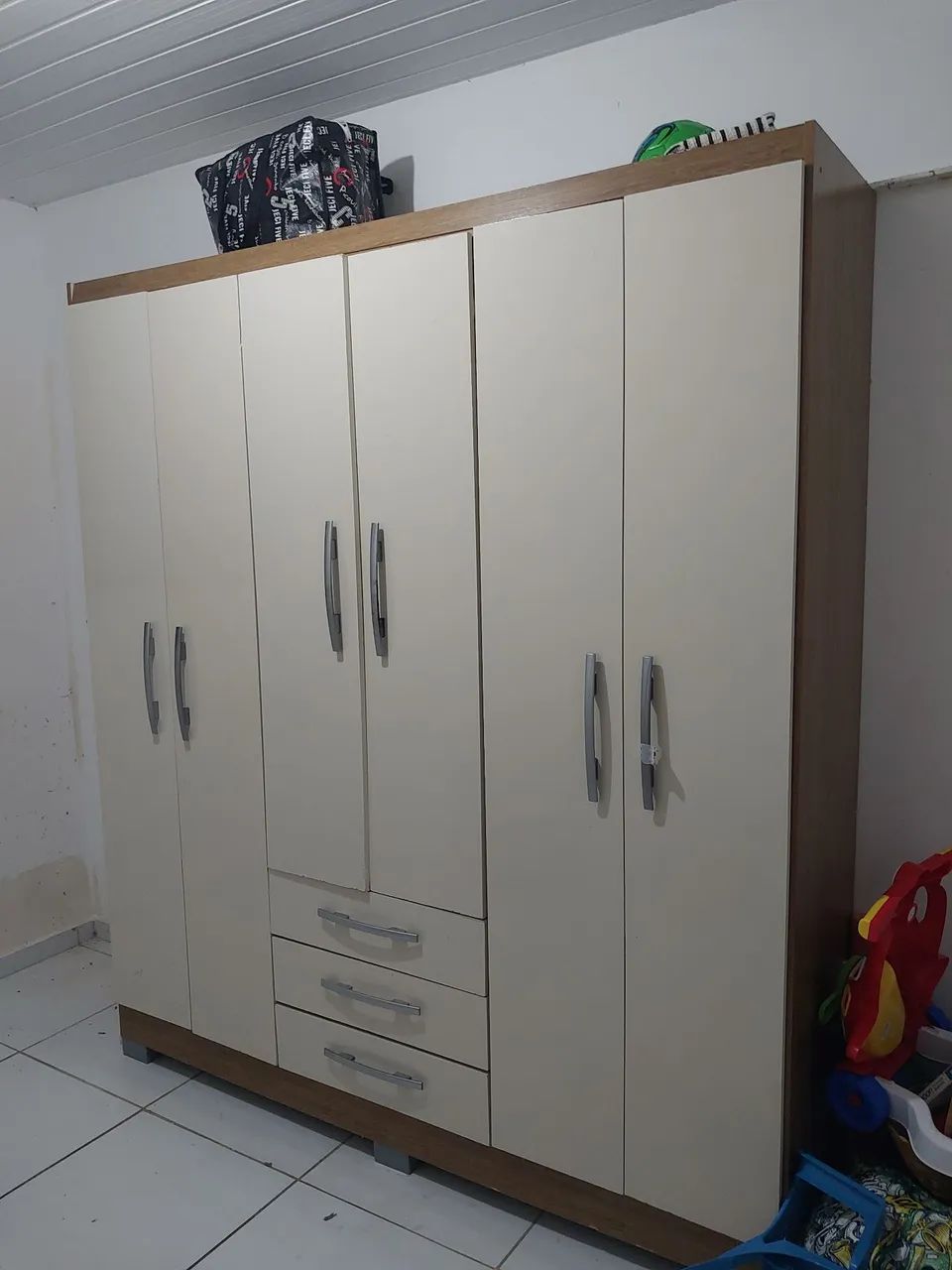 Guarda-roupa casal 6 portas 