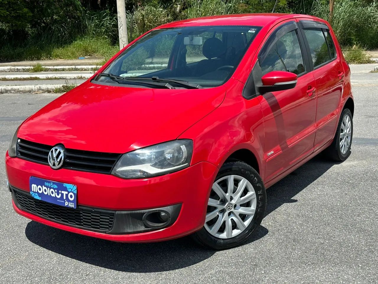 Volkswagen Fox Fox 1.0 Mi Total Flex 8V 3p 2013