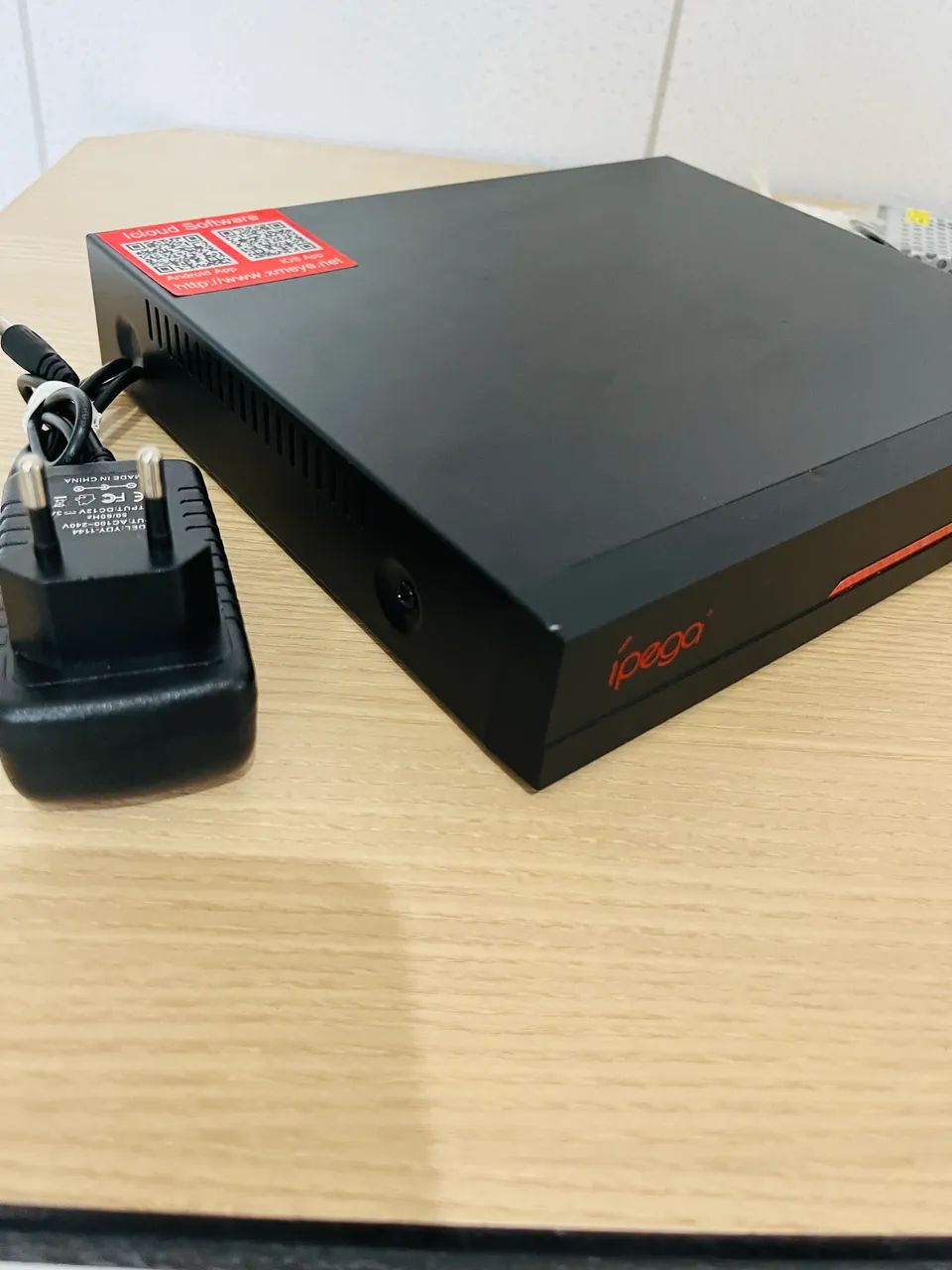 DVR ÍPEGA, 4Canais, AC 100-240V completo com câmera. - Foto 4
