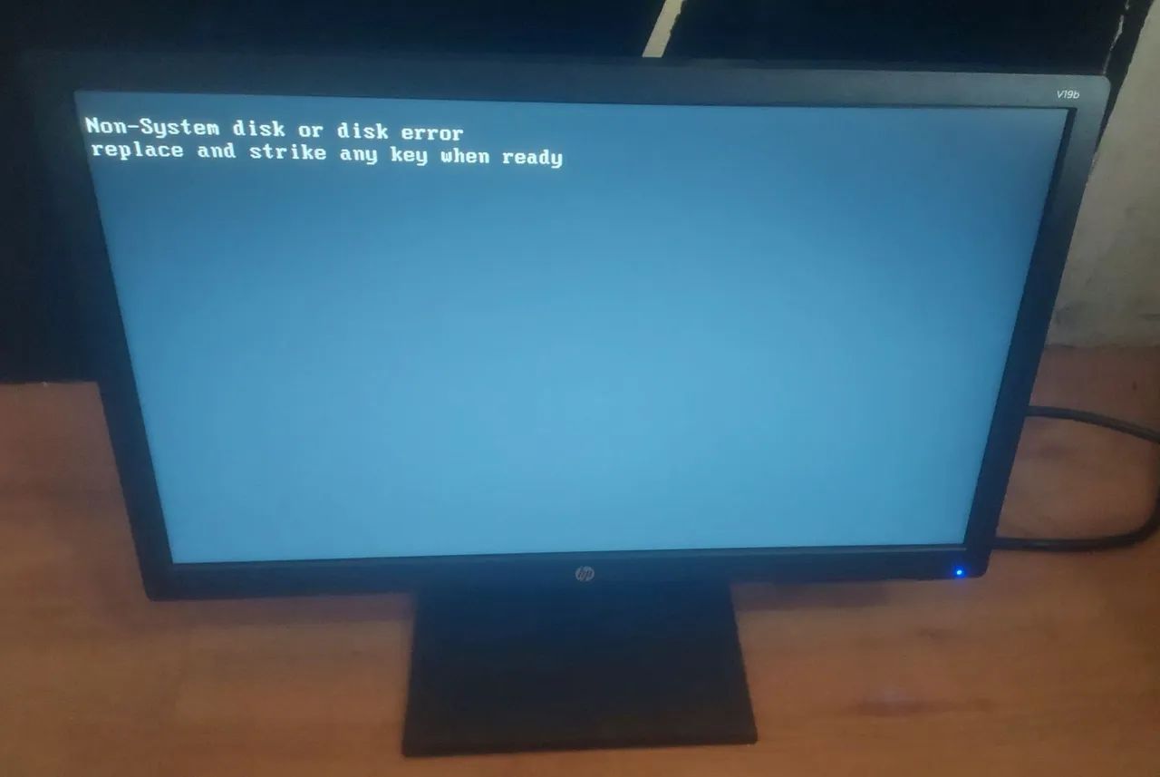 Monitor HP V19B 18,5" LED - Foto 2