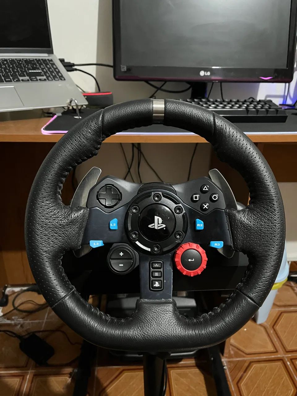 Volante e Pedais Logitech G29 Driving Force com Force Feedback para PS5, PS4, PS3 e PC - Foto 2