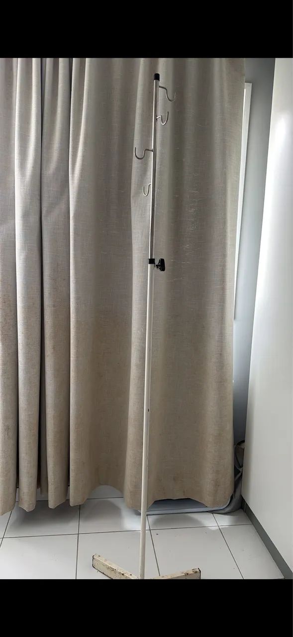 Suporte para Soro Hospitalar - 4 Ganchos