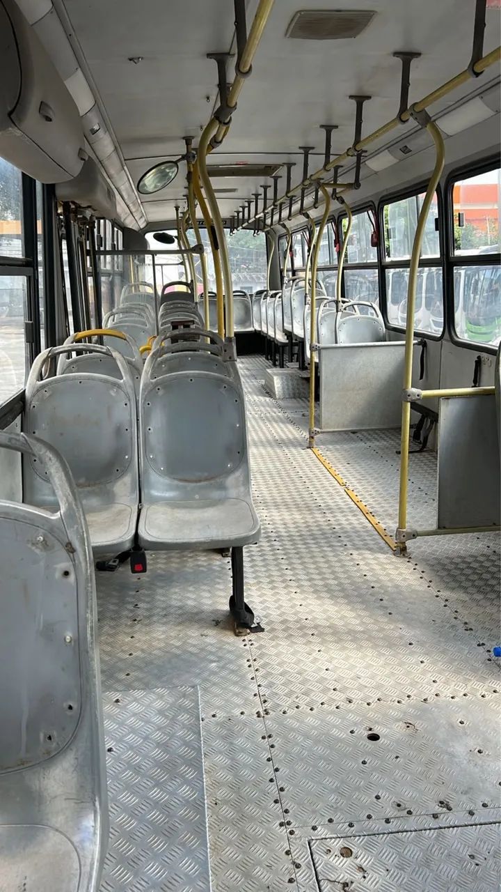 Ônibus torino ano 2006 - Foto 2