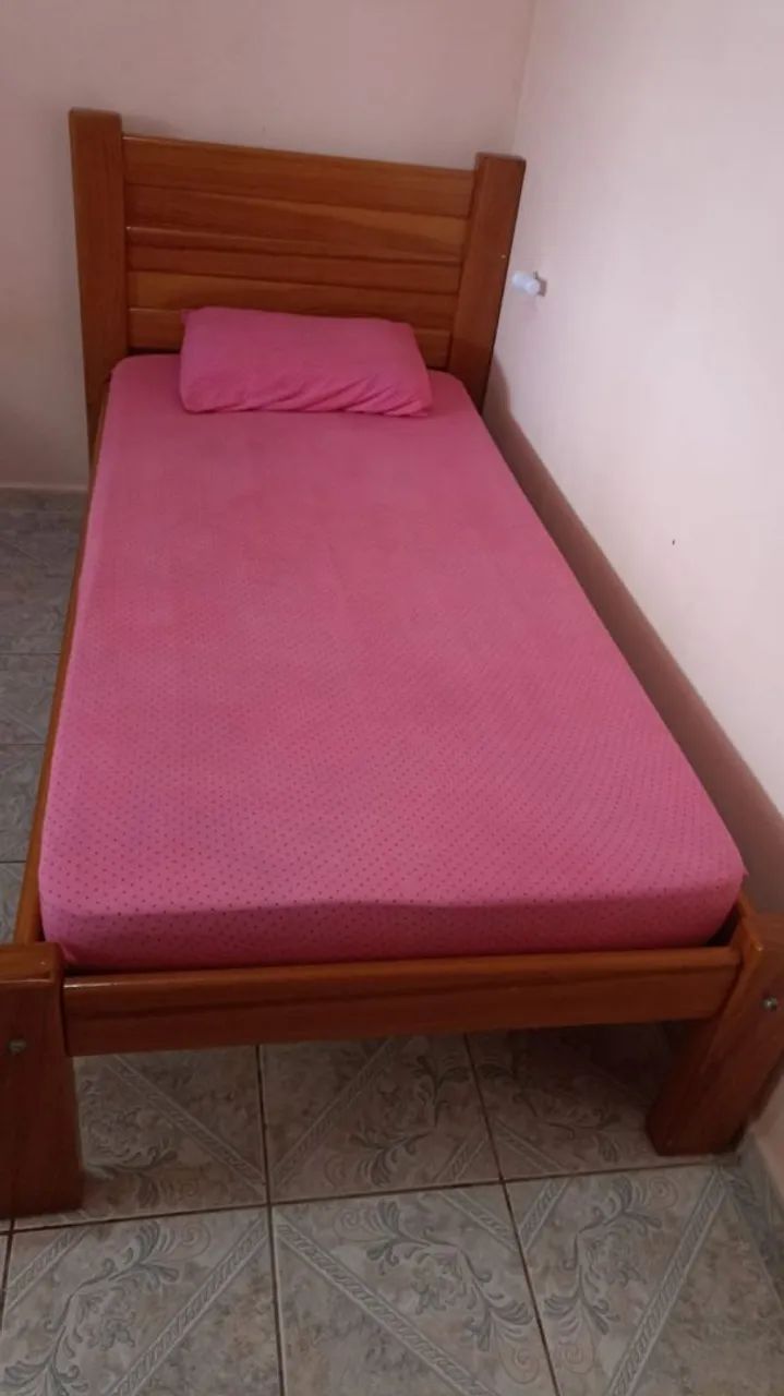  Cama de solteiro em madeira  - Foto 3