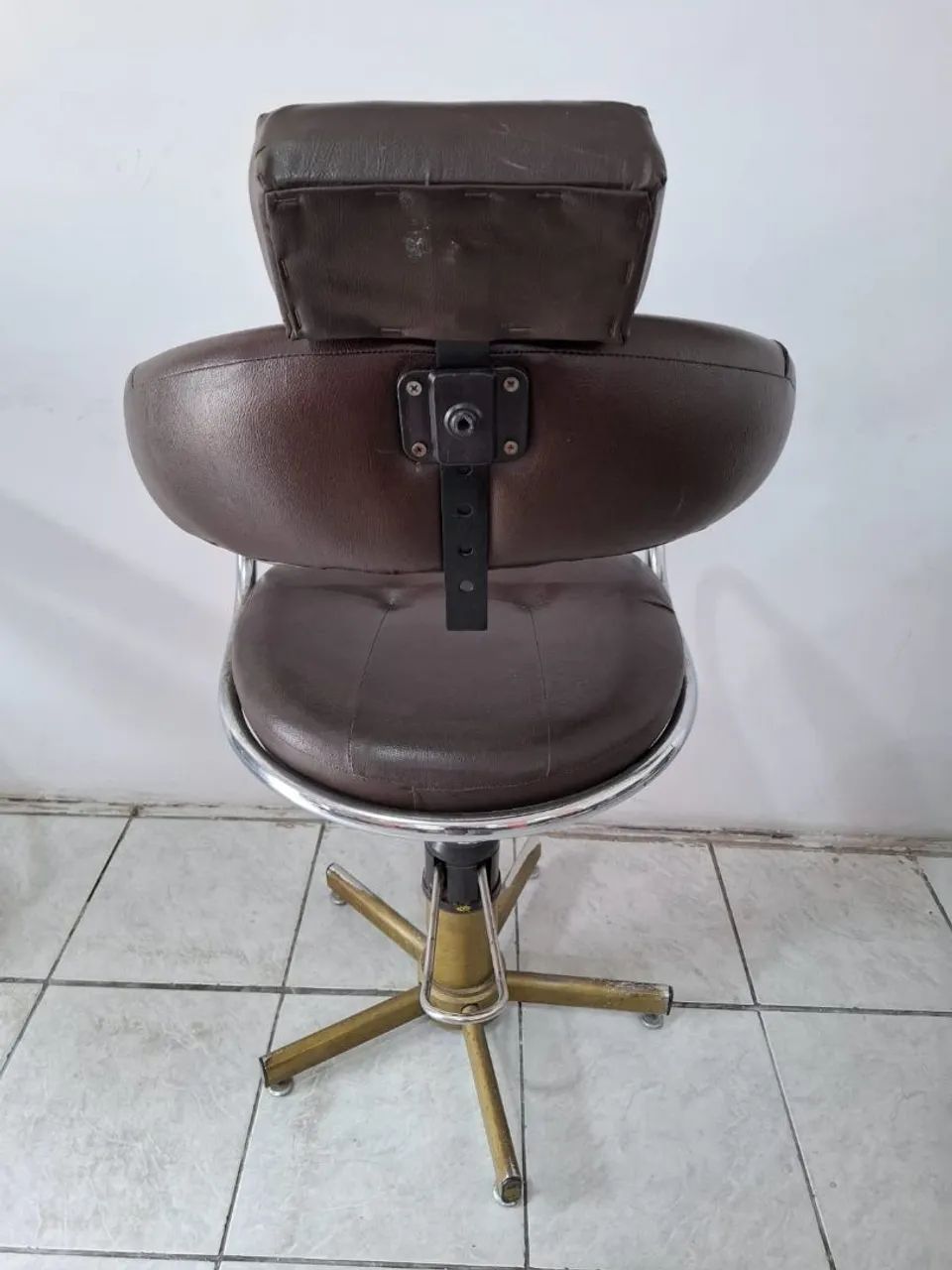 Cadeiras para salão de beleza semi novas - Foto 2