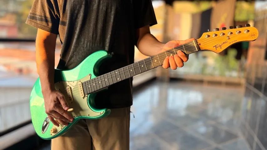Guitarra Tagima e acessórios ( elétrica) 