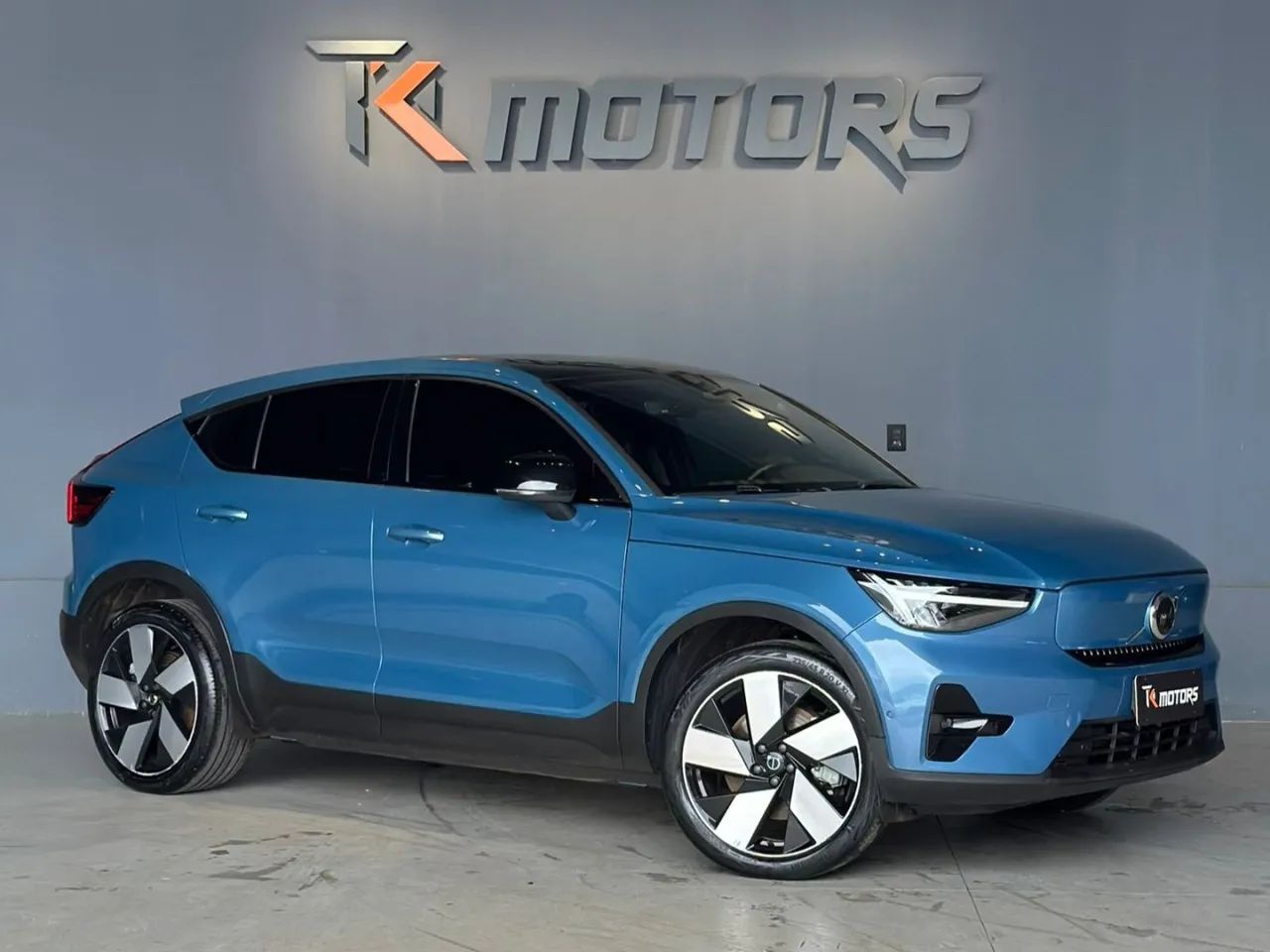 Volvo C40 Recharge Pure Eletric (elétrico) 2023