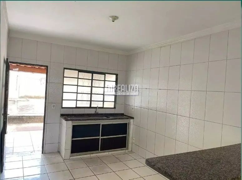 Casa à Venda no bairro Parque das Américas, Uberaba - Foto 2