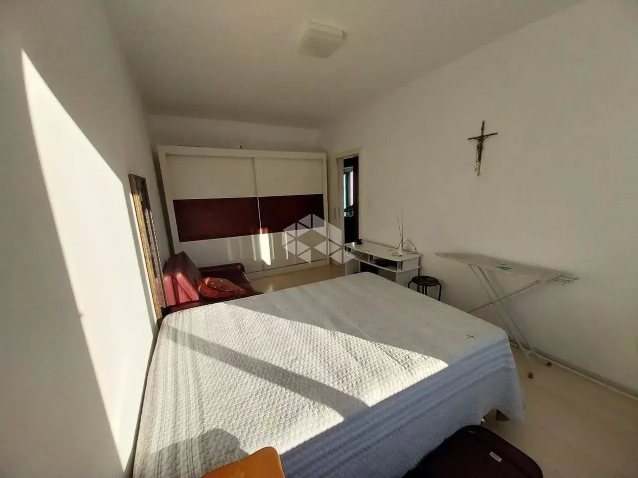 APARTAMENTO MOBILIADO COM 2 QUARTOS E 1 VAGA DE GARAGEM NO CENTRO DE FLORIANÓPOLIS - Foto 5