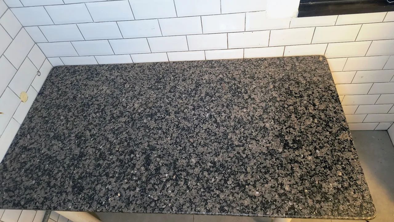 Mesa de granito 1,5m x 80cm - Foto 3