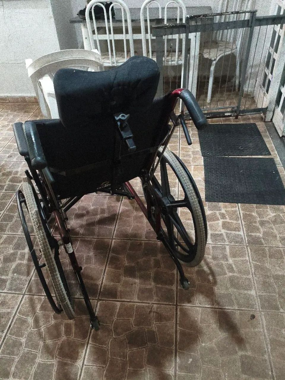 Cadeira de Rodas  - Foto 4