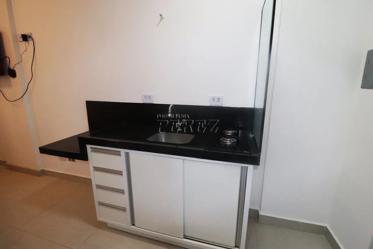Apartamento para alugar no Edificio Crystal - Centro de Londrina. - Foto 2
