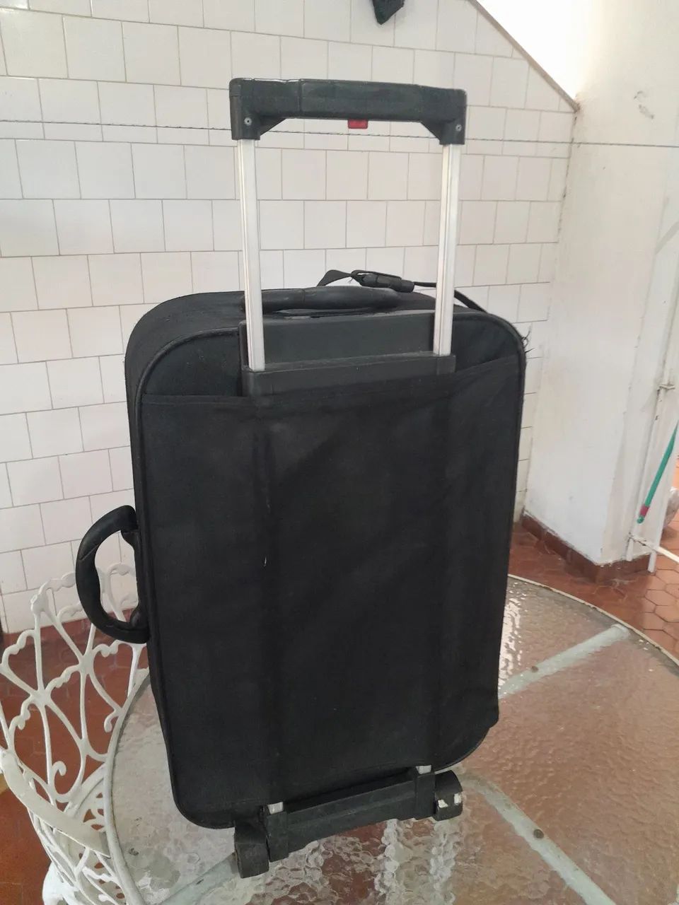 Mala com alça e rodinhas - Foto 2
