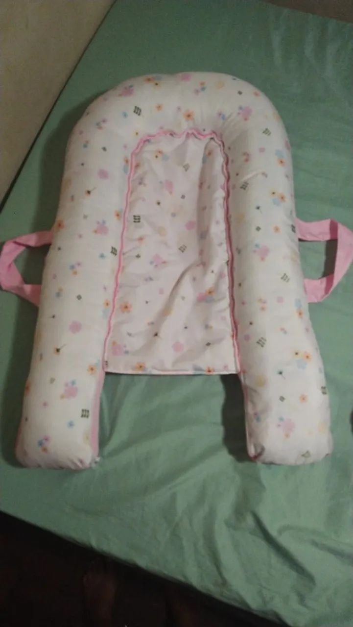 Vende - se ninho / almofada de amamentação , para bebê . 