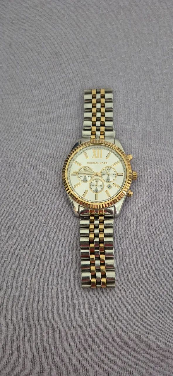 relógio michael kors masculino dourado e prata - Foto 2