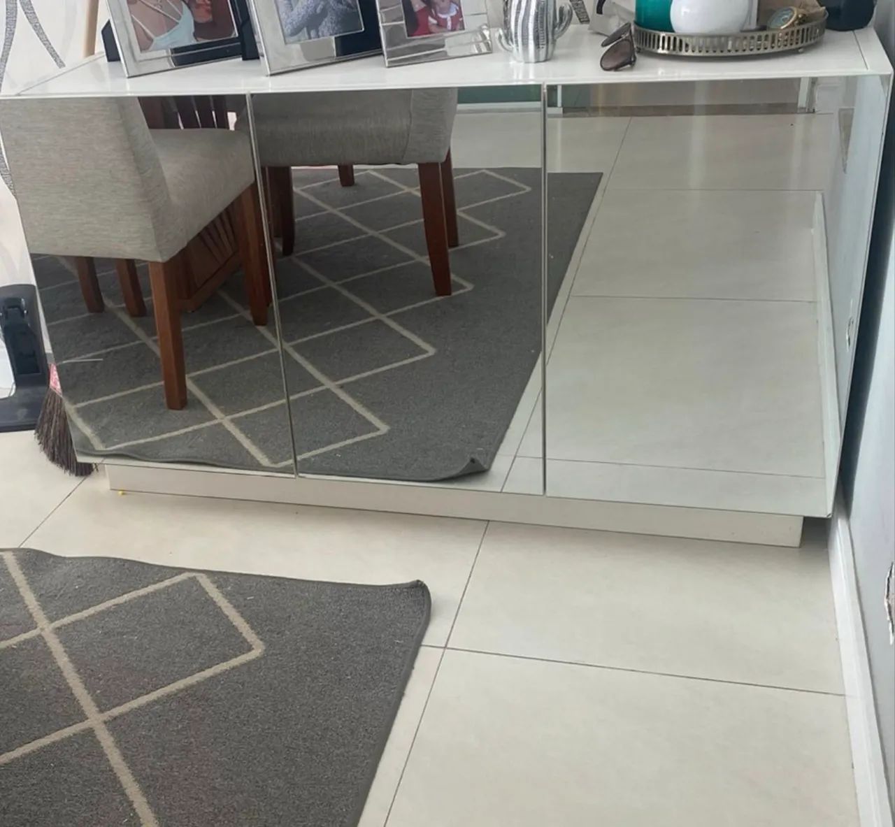 Buffet Branco espelhado 