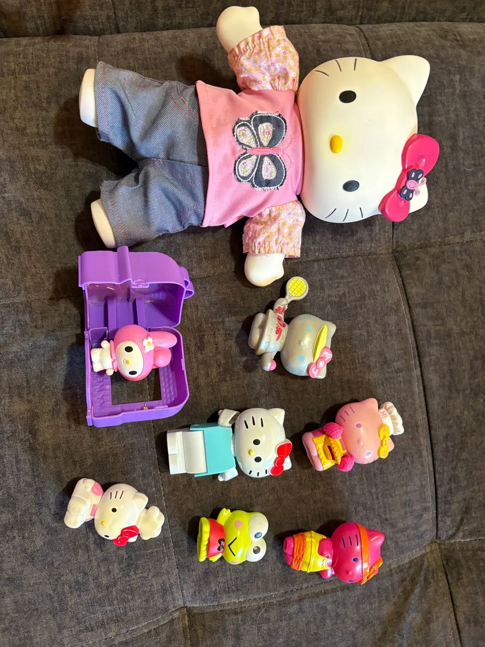 Lote hello Kitty  - boneca, miniaturas McDonald?s 