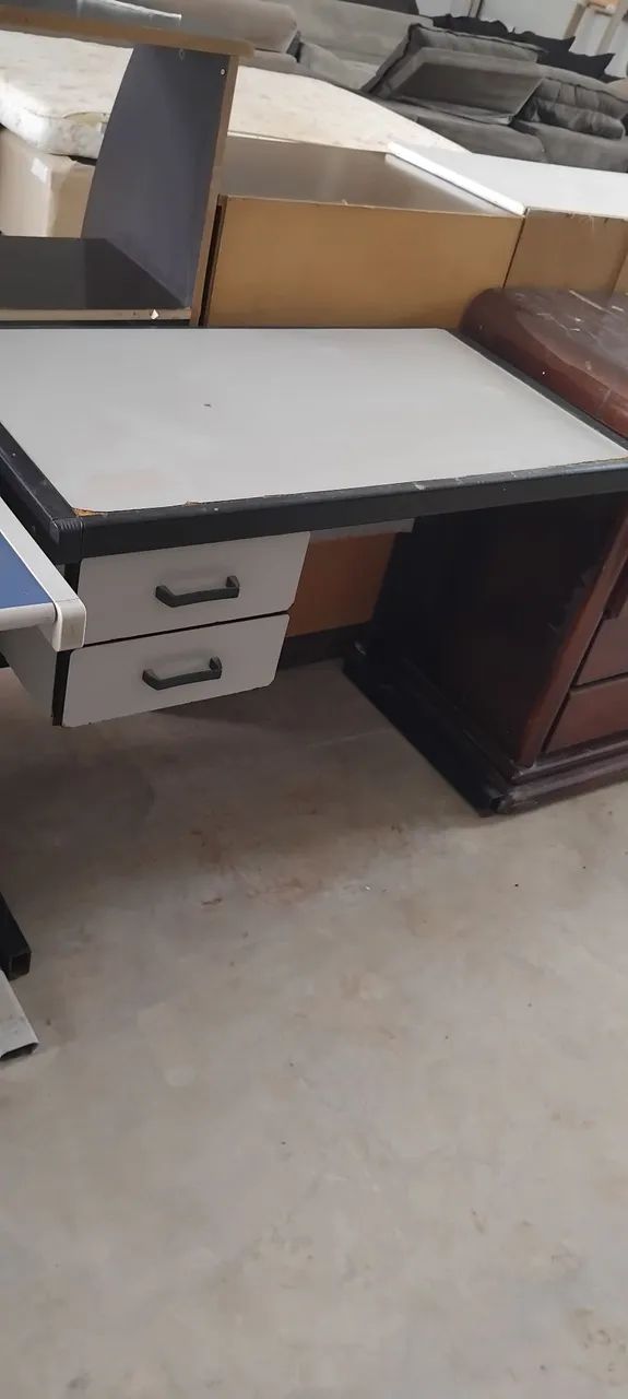Mesa escrivaninha USADA 