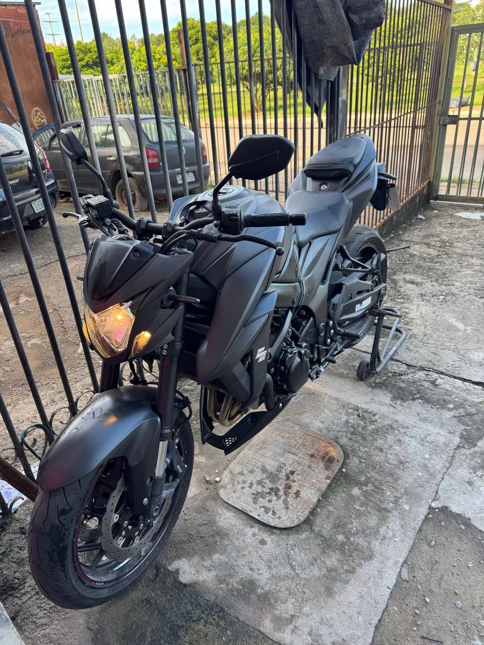 GSX S 750 - Foto 5