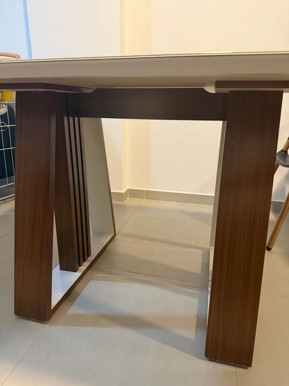 MESA DE JANTAR COM TAMPO DE VIDRO - Foto 4