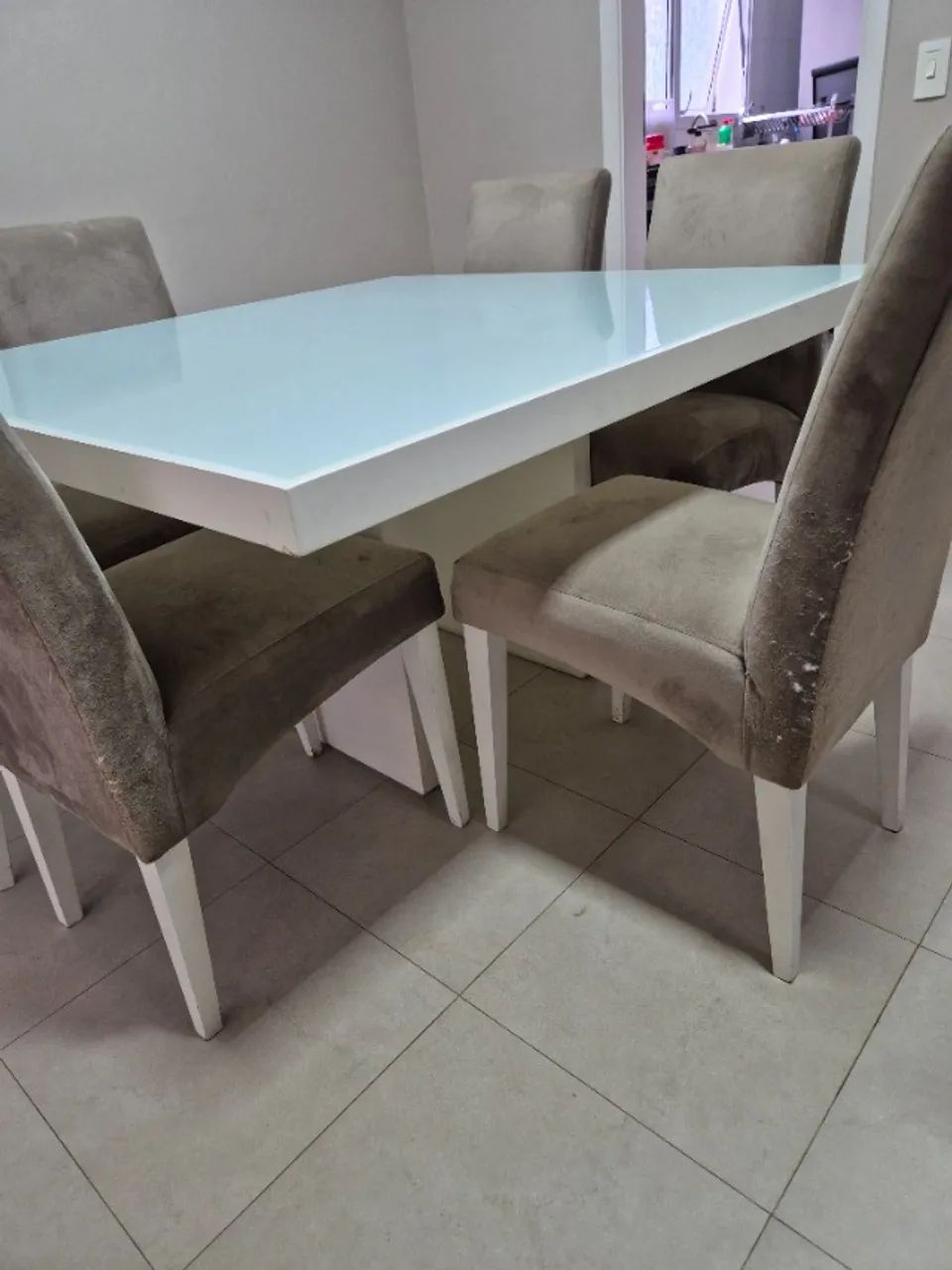 Mesa de jantar 1x40m quadrada com 6 cadeiras  - Foto 3