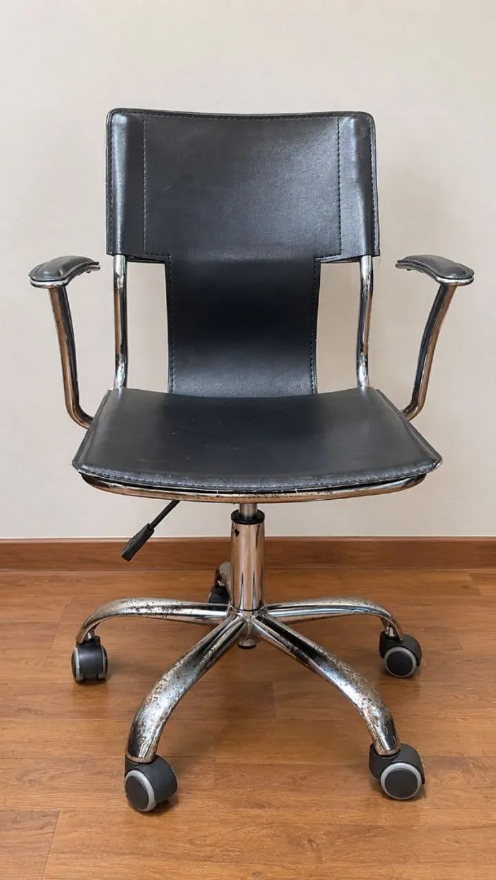 Vendo de couro por 220 reais 