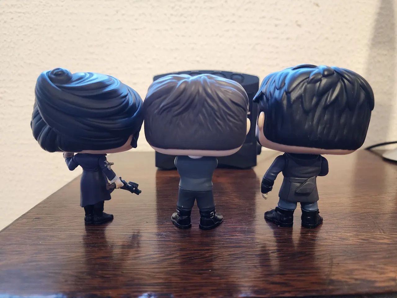 Funko pop coleção Dishonored 2 Unmasked Corvo, Unmasked Emily e Outsider  - Foto 3